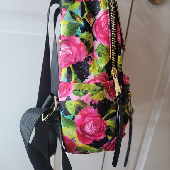 Juicy Couture - Picture 9 of 9